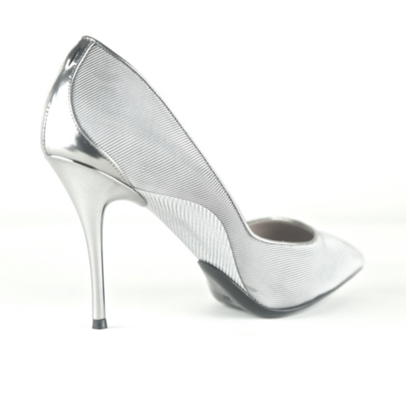 STILETTO HEELS - SILVER PUMPS by Enrico Cuini - Picture 3 of 5